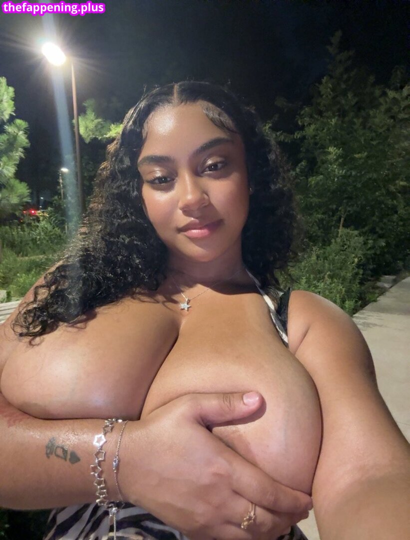 Aaliyah Jasmyn Fotografie OnlyFans Dezbrăcată #1