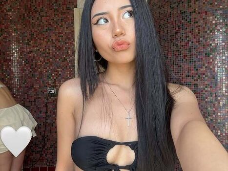 Full leaked Aishagguull private onlyfans photo