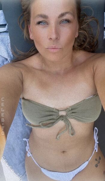 Full leaked Aleeeeena official private onlyfans photo