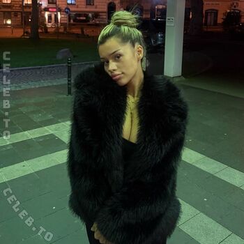 Full leaked Almira azemi private onlyfans photo