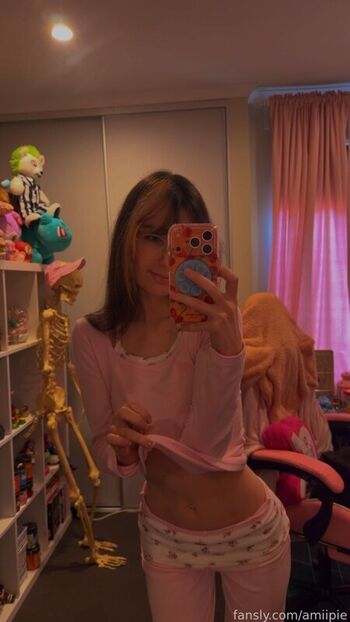Full leaked Amiipie page private onlyfans photo