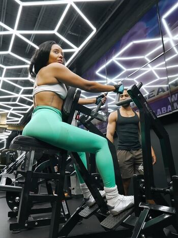 Angela Simmons