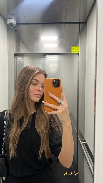 Full leaked Anna zak private onlyfans photo