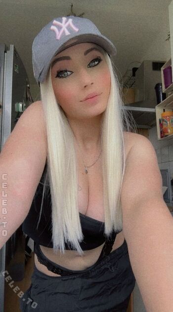 Full leaked Annika mlleer private onlyfans photo