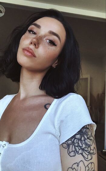 Full leaked Ava mind page private onlyfans photo