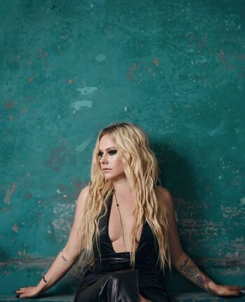 Full leaked Avril lavigne private onlyfans photo