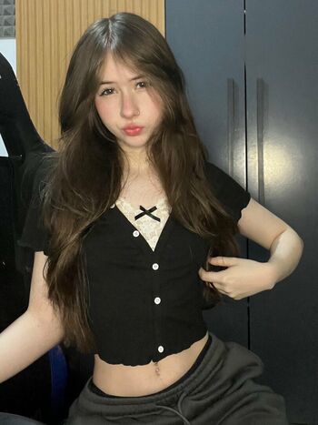 Full leaked Ava max / private onlyfans photo
