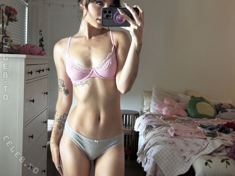 Full leaked Beebee page private onlyfans photo