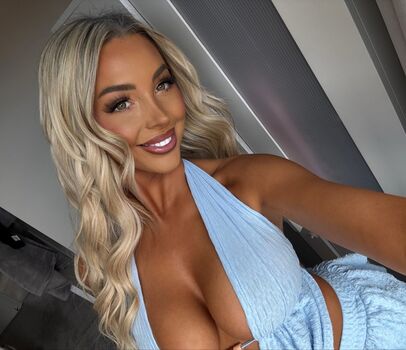 Full leaked Bethyycm private onlyfans photo