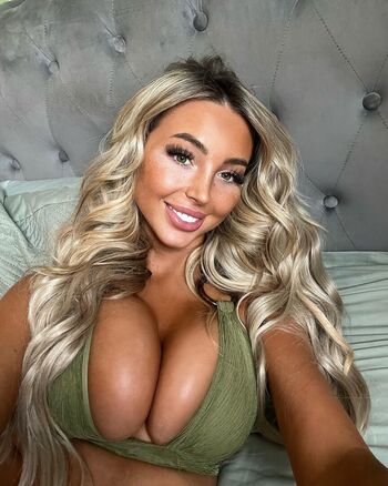 Full leaked Bethyycm private onlyfans photo