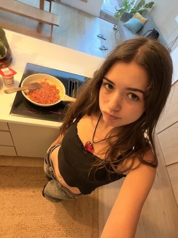 Full leaked Bighazeleyeddoe private onlyfans photo