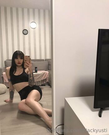 Full leaked Blackyusti private onlyfans photo