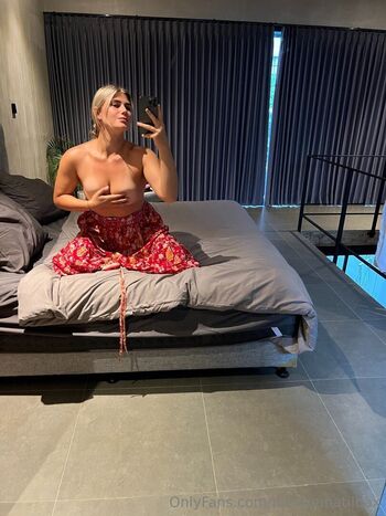 blondematildax
