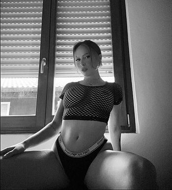 Full leaked Bxxxa private onlyfans photo