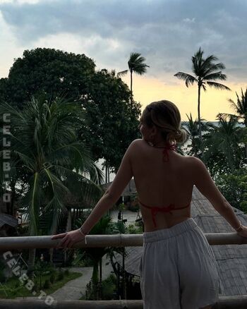Full leaked Cathichali private onlyfans photo