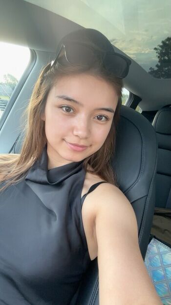 Full leaked Chantalajah private onlyfans photo