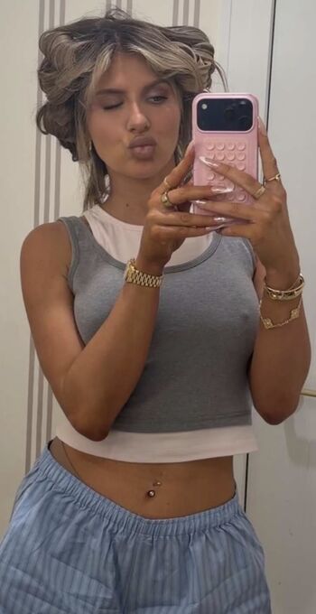 Full leaked Chloe burrows private onlyfans photo