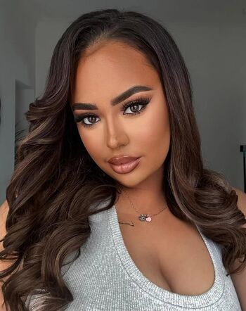 Cienna Stewartt