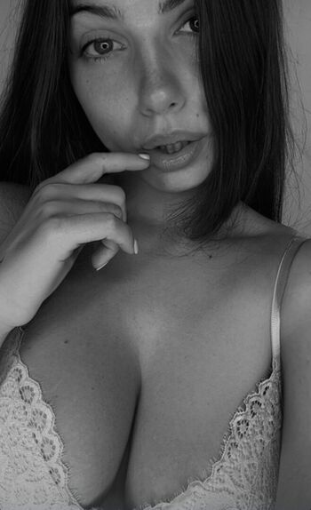 Full leaked Clearchiaraa private onlyfans photo