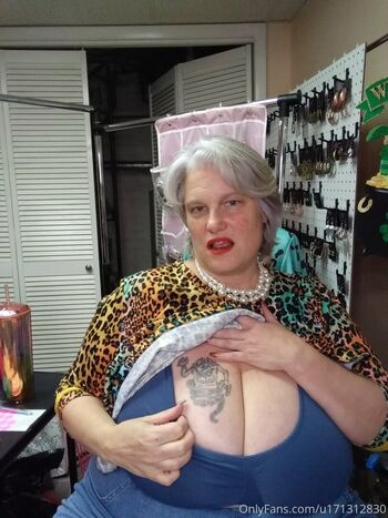 Full leaked Crazycatlady private onlyfans photo