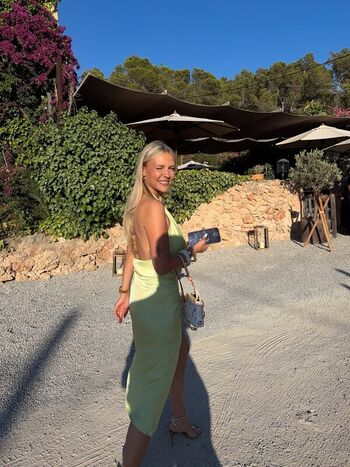 Full leaked Dagibee private onlyfans photo