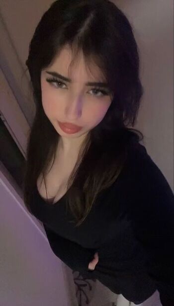 Full leaked Damnlizzyy private onlyfans photo