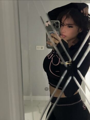 Full leaked Damnlizzyy private onlyfans photo