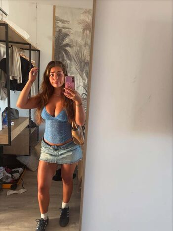 Full leaked Darcycromptonx private onlyfans photo