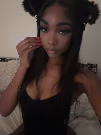 Full leaked Decembrsprincess private onlyfans photo