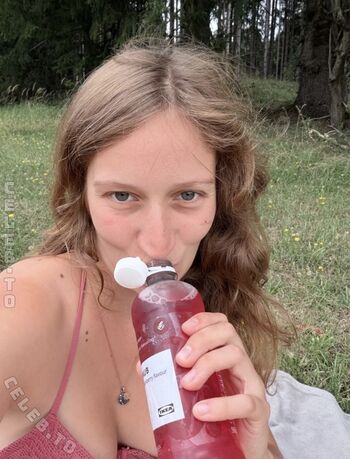 Full leaked Deineesarah private onlyfans photo