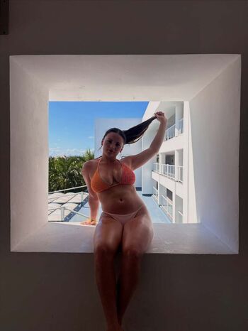 Full leaked Ellamacpherson private onlyfans photo