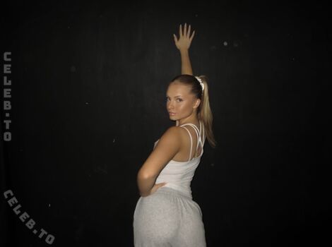 Full leaked Elle botterill private onlyfans photo