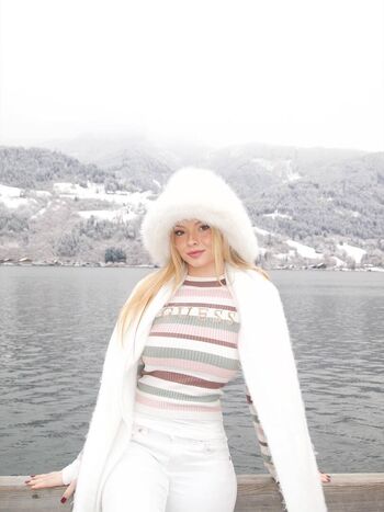 Full leaked Ellebotterill private onlyfans photo
