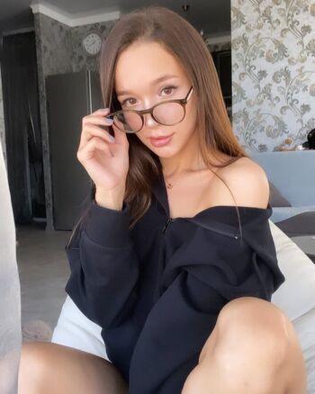 Full leaked Ellieleen private onlyfans photo