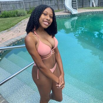 Full leaked Elyse rey page private onlyfans photo