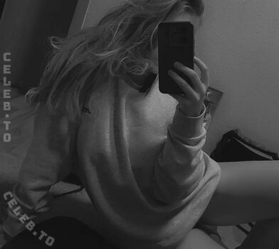 Full leaked Emely mausilp private onlyfans photo