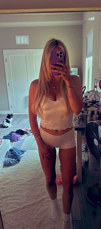 Full leaked Emeraldds private onlyfans photo