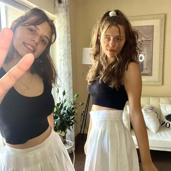 Emilie Y Estephany