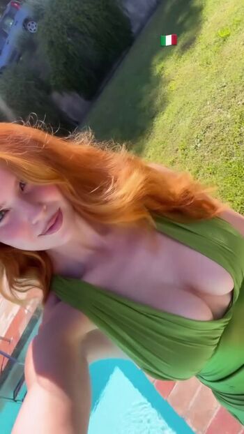 Full leaked Emily deyt aysage  page private onlyfans photo