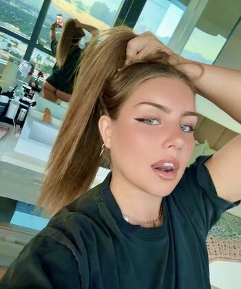 Full leaked Emily mangler private onlyfans photo