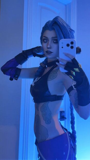 Full leaked Emiru private onlyfans photo