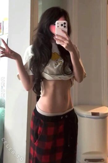 Full leaked Emiru jpg private onlyfans photo