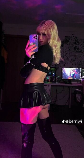 Full leaked Emma kat private onlyfans photo