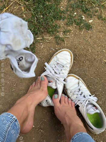 Full leaked Emmysfeetandsocks private onlyfans photo