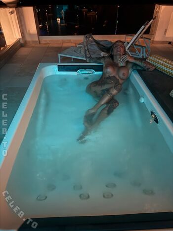Full leaked Evelynuncovered  page private onlyfans photo