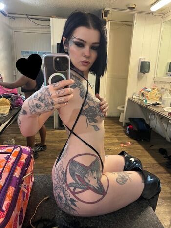 Full leaked Evilzatanna private onlyfans photo