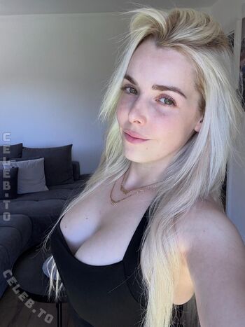 Full leaked Feliz r nicole  page private onlyfans photo