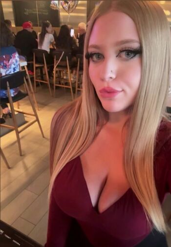 Full leaked Fiona rexxhepi private onlyfans photo