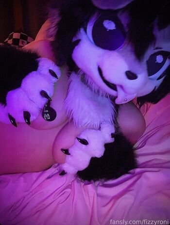 Full leaked Fizzyroni page private onlyfans photo