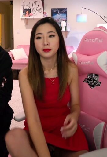 Full leaked Fuslie private onlyfans photo